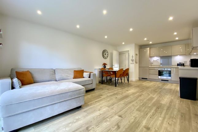 Flat for sale in Marina Court, Waltham Abbey