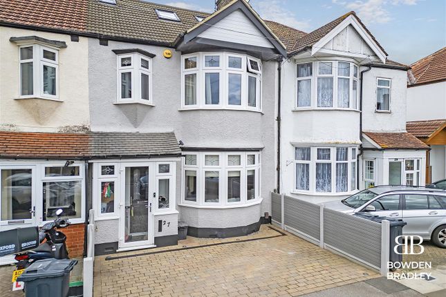Terraced house for sale in Chestnut Grove, Ilford
