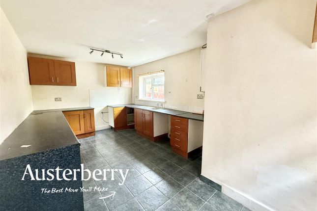 30, Piggott Grove, Stoke-On-Trent photo 3
