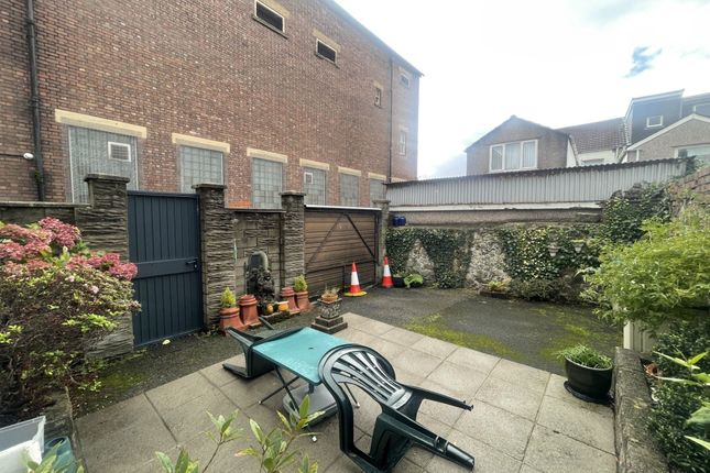 1 Henrietta Street, Swansea photo 4