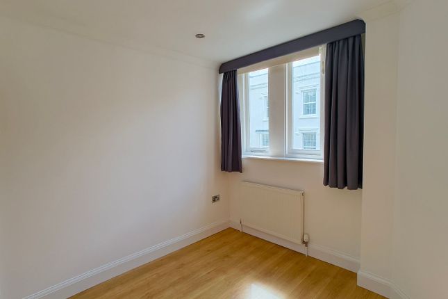 Flat 2, 6, Regent Street, Burnham-on-Sea photo 4