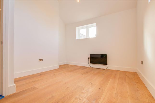 Property to rent in Sebright Road, Barnet