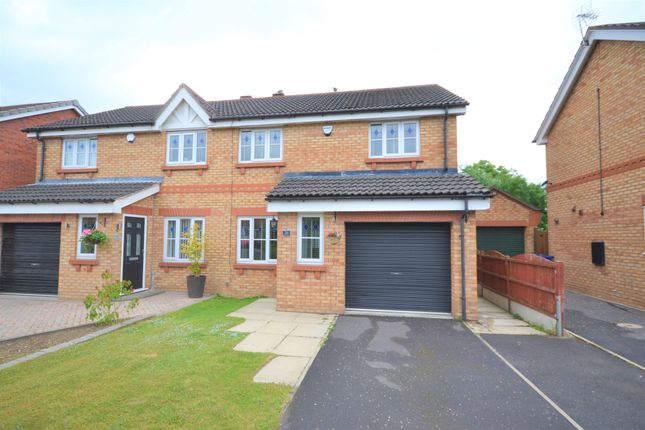3 bed semi-detached house to rent in Shuttleworth Close, Rossington, Doncaster DN11