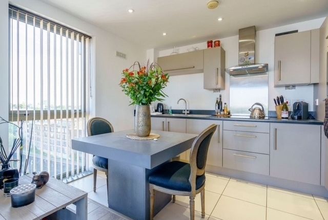 Apartment 807 Bootmakers Court 132, Ben Jonson Road, Greater London photo 4