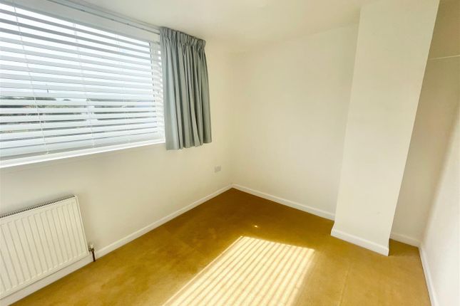 64, Southland Park Road, Plymouth photo 2