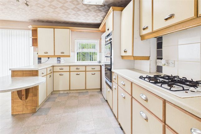 29, Little Avenue, Swindon photo 4