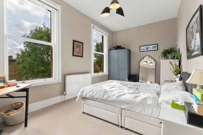 48C, Mapesbury Road, London photo 2