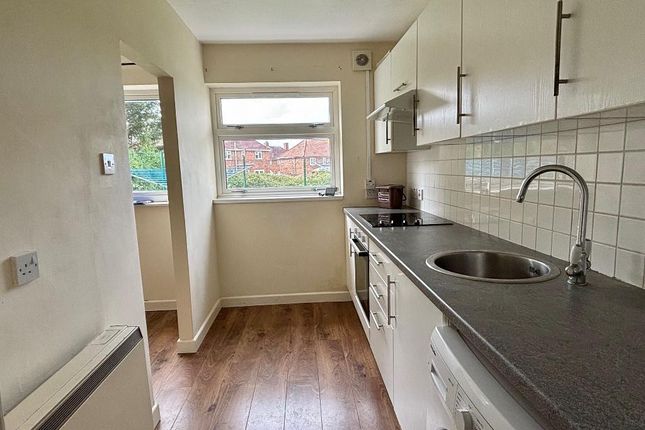 Flat for sale in The Crescent, Soundwell, Bristol