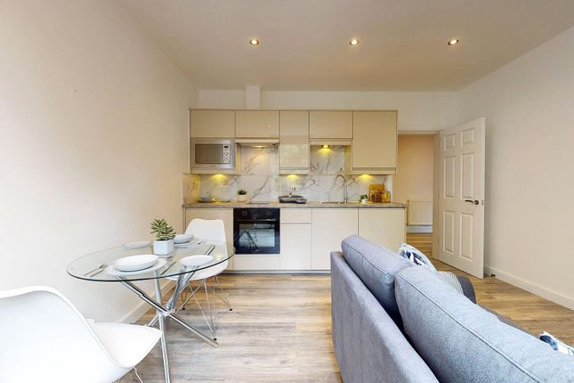 Flat to rent in Hyde Terrace, Leeds LS2