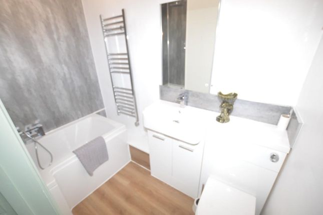 Flat 5, 10, Penryn Street, Redruth photo 5