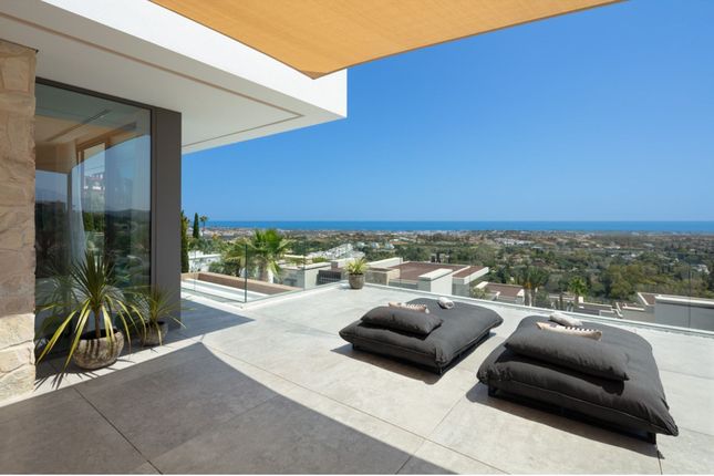 Villa for sale in La Quinta, Marbella Area, Costa Del Sol