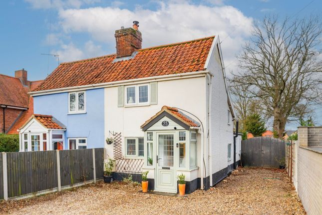 Semi-detached house for sale in Norwich Common, Wymondham