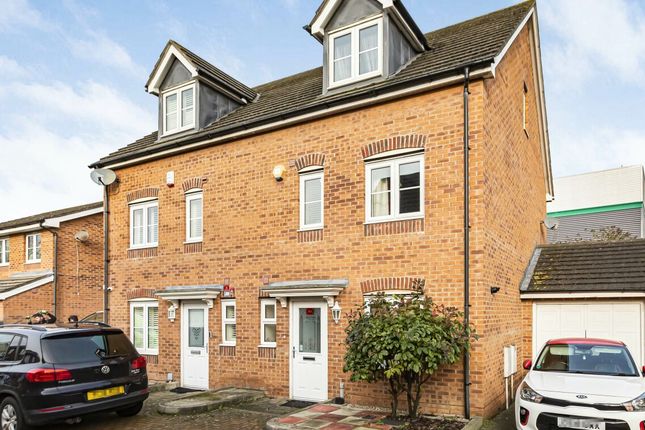 Terraced house to rent in Nine Acres Close, Hayes