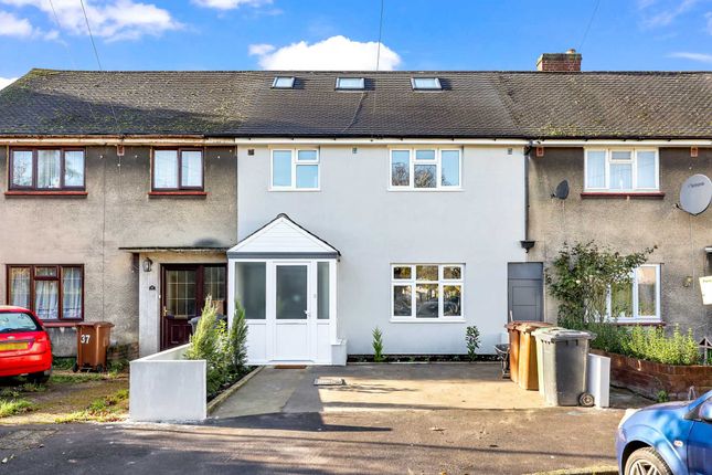 Thumbnail Terraced house for sale in Arundel Close, Stratford