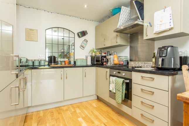 259, Olympia Way, Kent photo 3