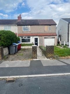 Terraced house to rent in Clifton Crescent, Blackpool