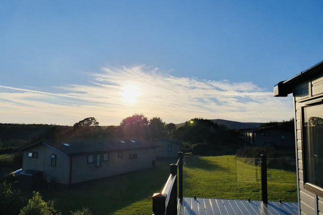 6, The Meadows, Avonwick photo 3