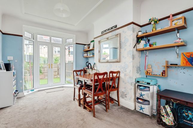 10, Desborough Crescent, Merseyside photo 4