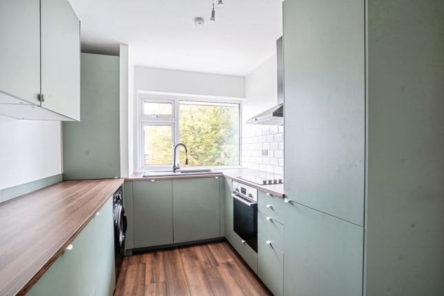 174a, Southbourne Gardens, Ruislip photo 2