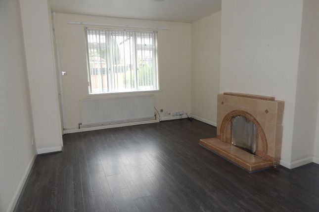 31 Ravens Avenue, Dewsbury photo 4