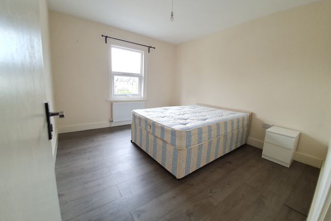 24b, Bessborough Road, Harrow photo 4