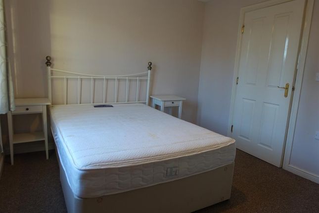 5, Clough Close, Middlesbrough photo 5
