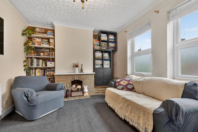 33, Wycliffe Avenue, York photo 2