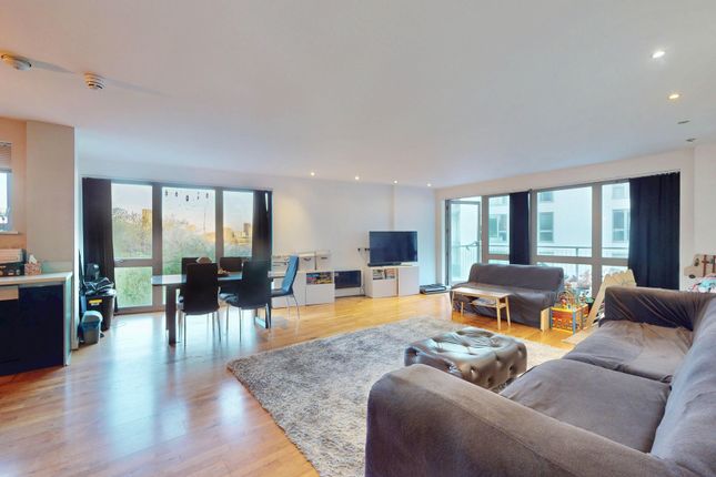 210 417, Wick Lane, London photo 4