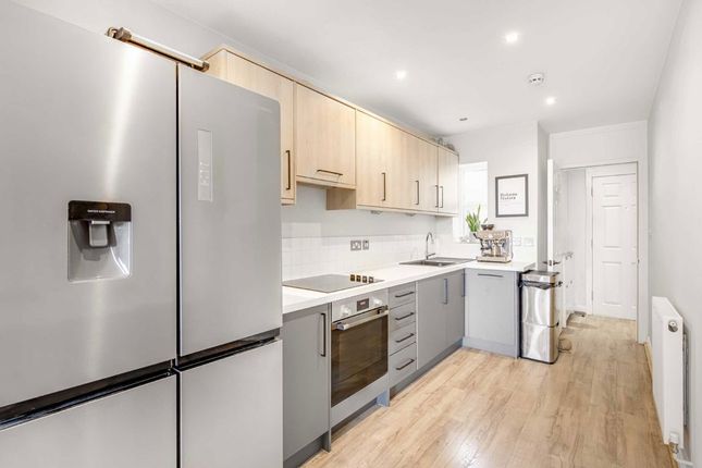 Flat 3, 68, Boston Road, London photo 2