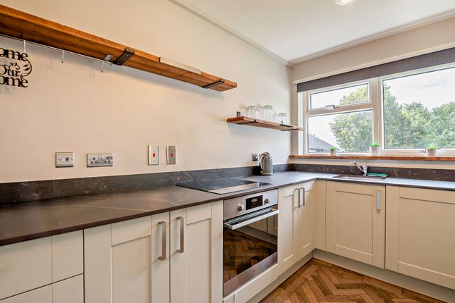 42, Bodmin Crescent, Leeds photo 4