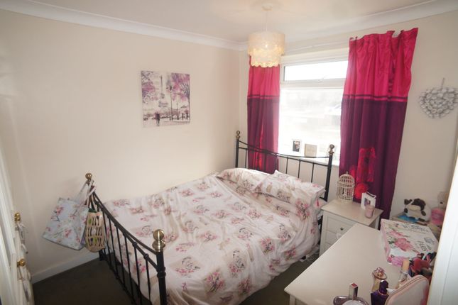 18 Shelbury Close, Sidcup photo 4