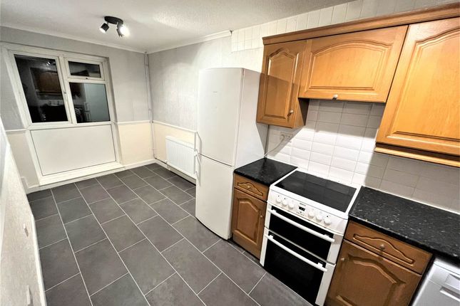 Thumbnail Property to rent in Chiltern Close, Warmley, Bristol