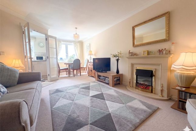 Flat 28,, Reeves Court, Camberley photo 2