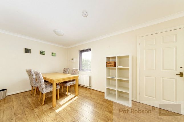 9, Dog Bank, Newcastle Upon Tyne photo 3