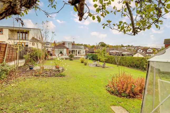 59, Clarence Road North, Benfleet photo 2