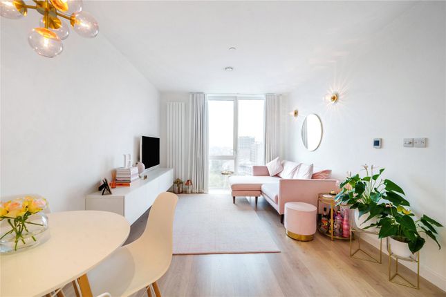 1-bed flat on Flat 89, 102, Bollo Lane, Acton, £320,000