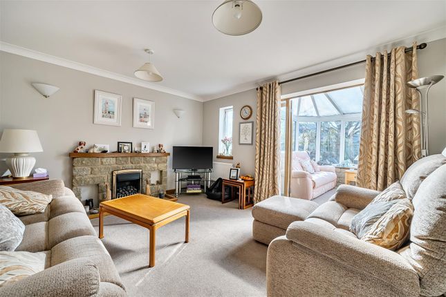 15, Hill Hayes Lane, Hullavington photo 3