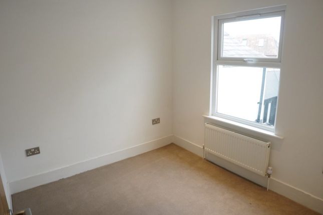 21, Edward Road, Barnet photo 5