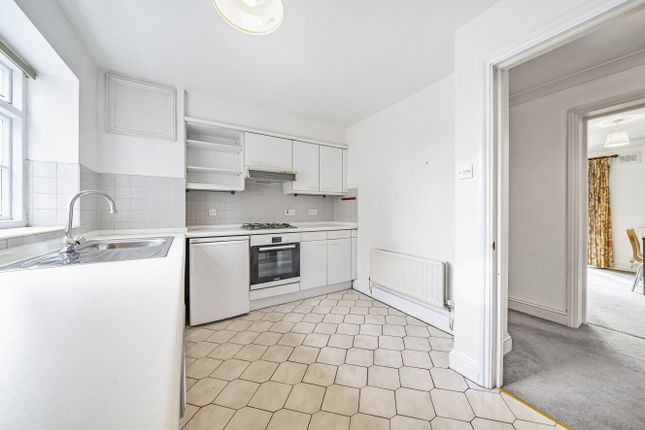 Flat 14, Augustus Court,, Augustus Road, London photo 2