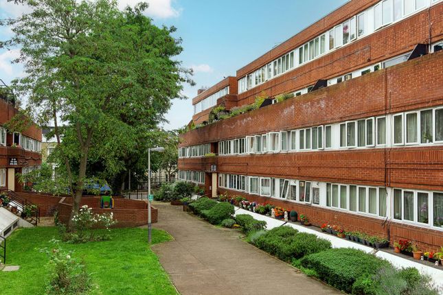 Thumbnail Flat to rent in Mccarthy Court, Banbury Street, Battersea, London