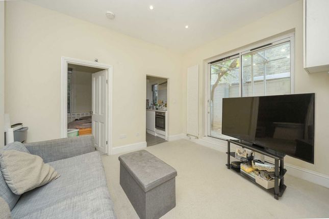 28, Pavilion Terrace, London photo 2