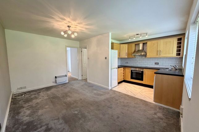 Flat 14 Tansey Court,, Birds Meadow, West Midlands photo 2