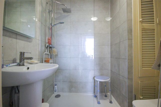 4, Towers House, 1, Park Avenue, Bedfordshire photo 4