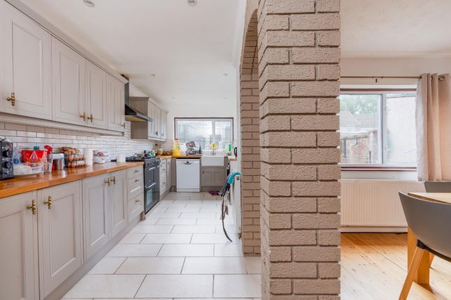 201, Dundridge Lane, Bristol photo 4