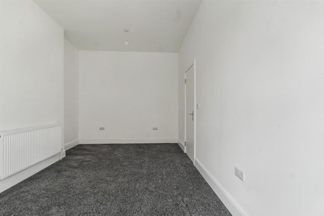 Flat 1, 26, Forest Road West, Nottingham photo 4