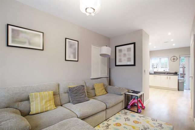 10 Auction Place, Maiden Lane, Crayford photo 3
