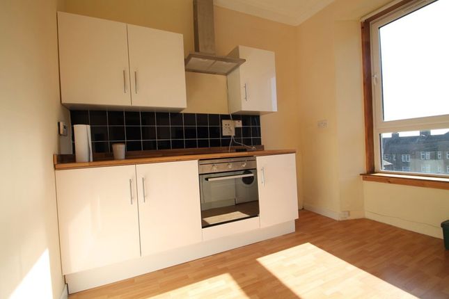 Thumbnail Maisonette to rent in Baldovan Terrace, Dundee