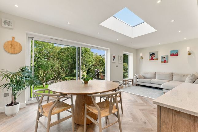 34 Springfield Avenue, Sheffield photo 3