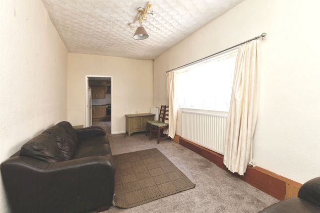 18, Kensington Road, Middlesbrough photo 4