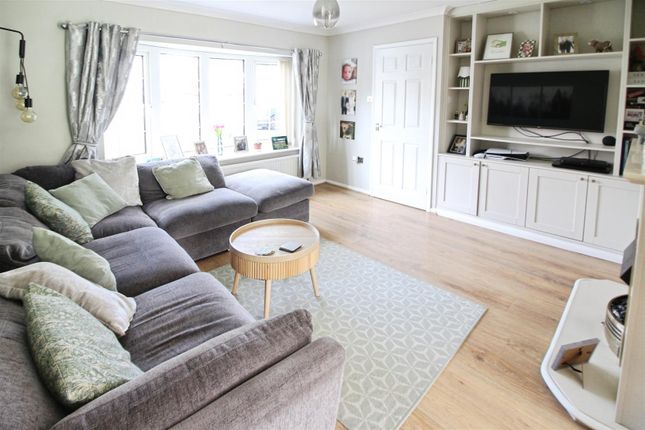 7, Greenfield Avenue, Leeds photo 4